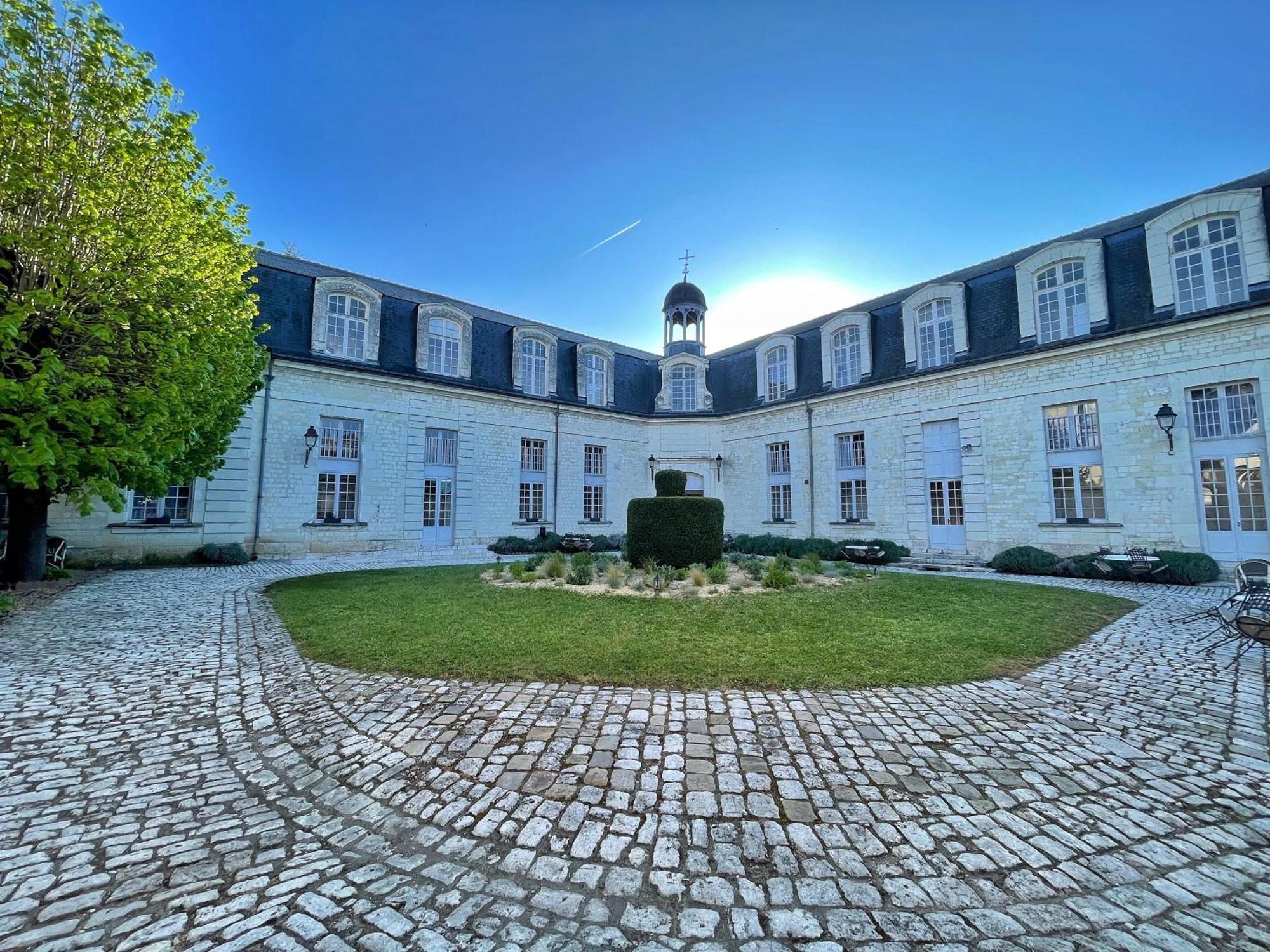 Hotel Beauvilliers Saint-Aignan  Εξωτερικό φωτογραφία